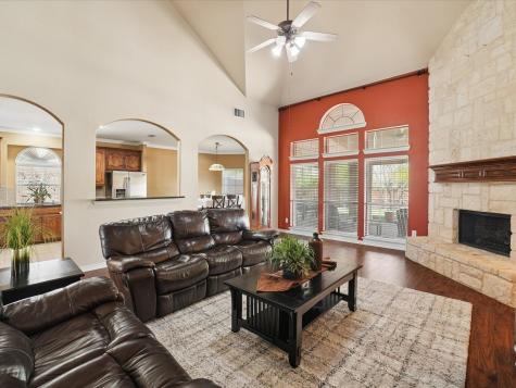 2824 Gillespie Lane Grand Prairie TX 75052