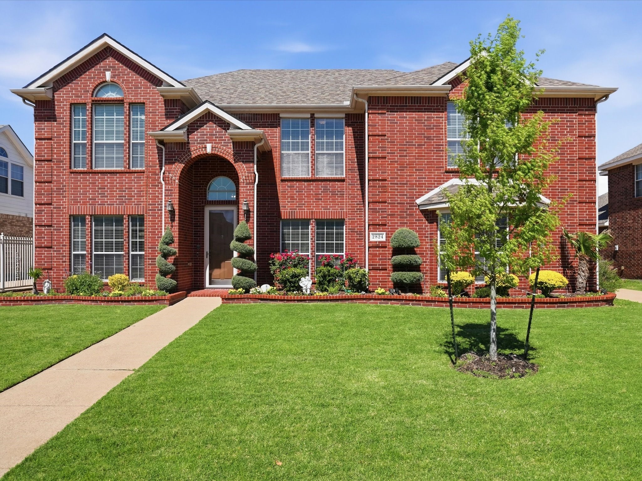 2824 Gillespie Lane Grand Prairie TX 75052