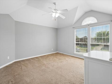 2824 Gillespie Lane Grand Prairie TX 75052