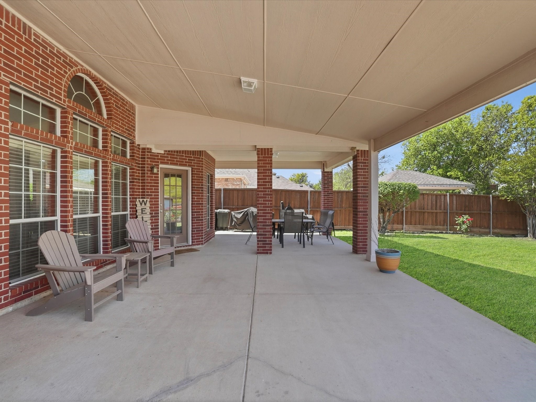 2824 Gillespie Lane Grand Prairie TX 75052