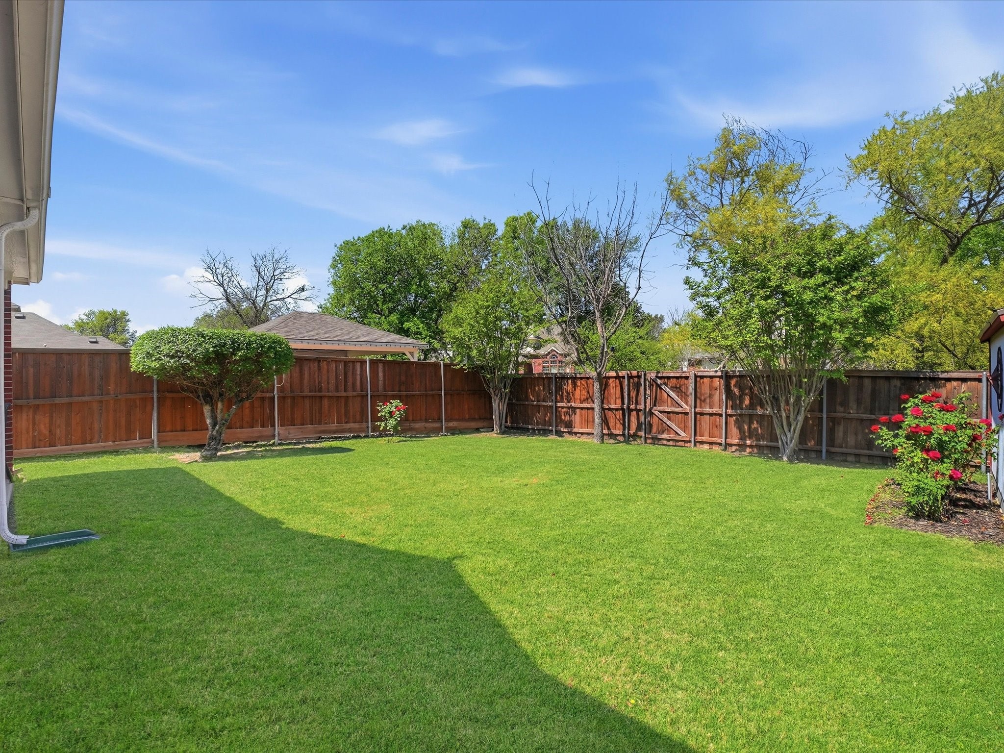 2824 Gillespie Lane Grand Prairie TX 75052
