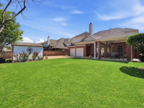 2824 Gillespie Lane Grand Prairie TX 75052
