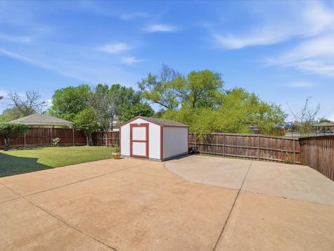 2824 Gillespie Lane Grand Prairie TX 75052