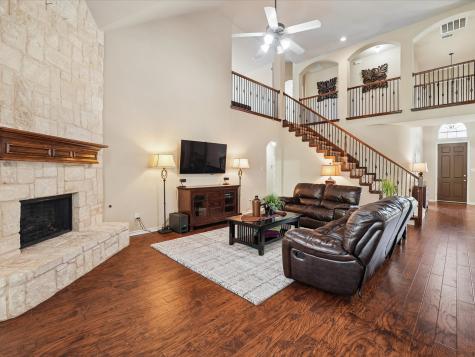 2824 Gillespie Lane Grand Prairie TX 75052