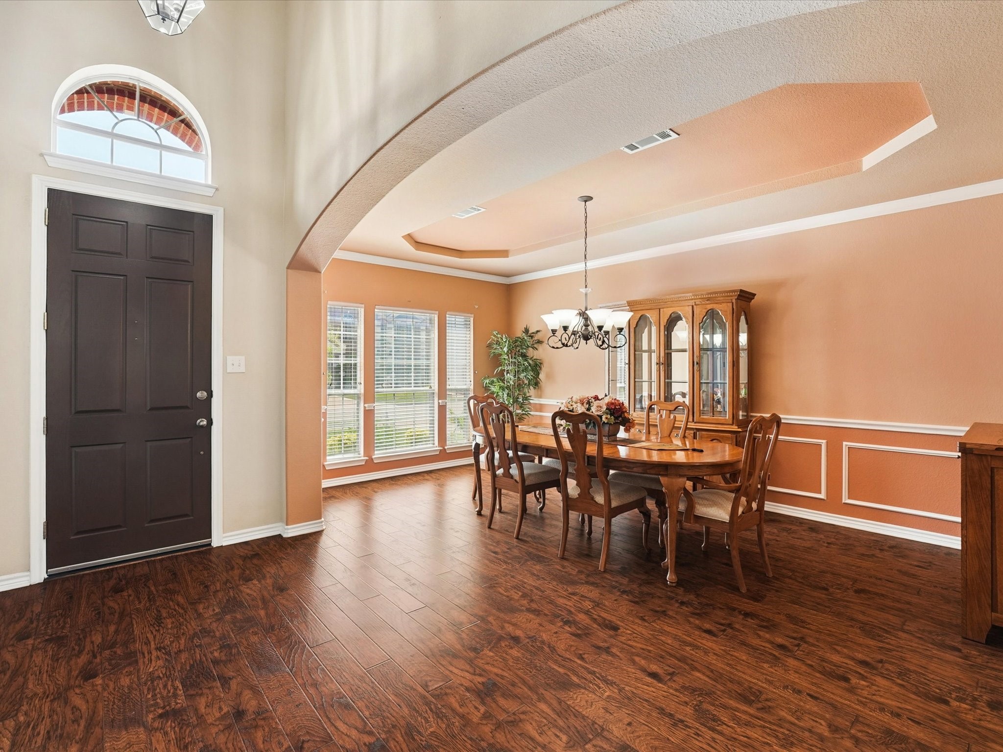 2824 Gillespie Lane Grand Prairie TX 75052