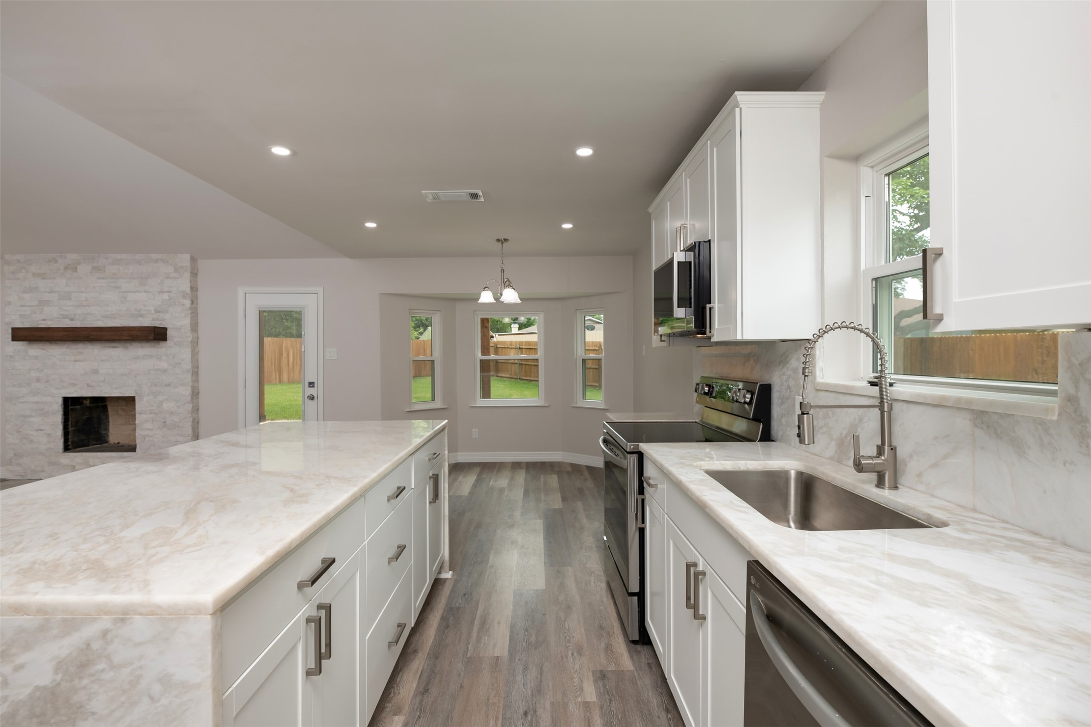 314 Sixpence Lane Euless TX 76039