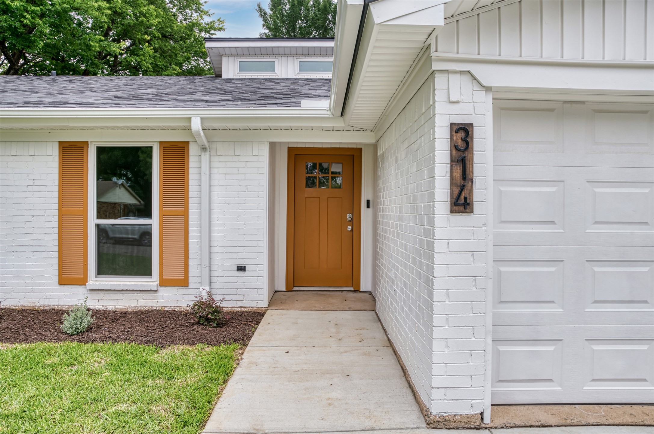 314 Sixpence Lane Euless TX 76039