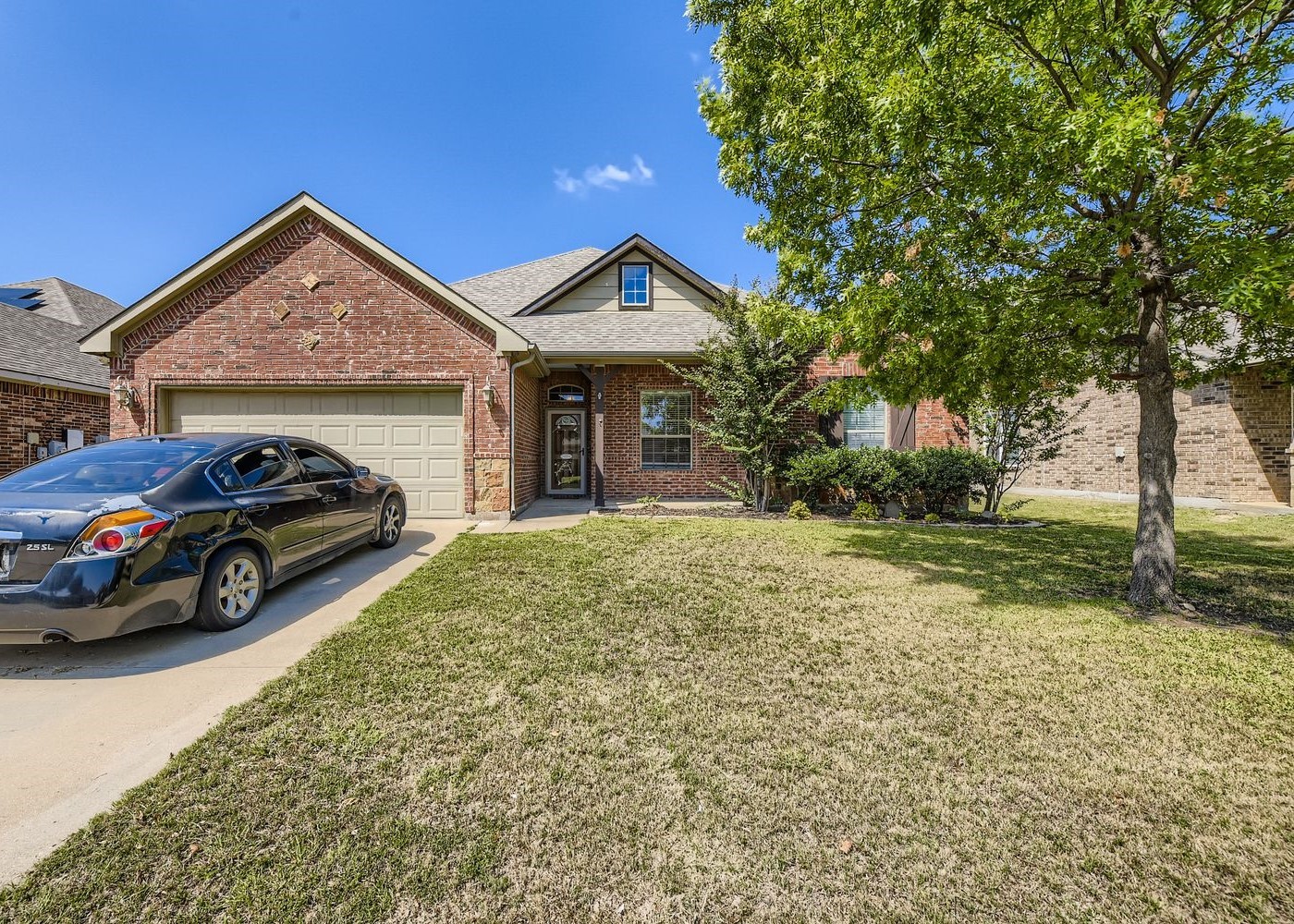 917 John Kennedy Drive Saginaw TX 76179