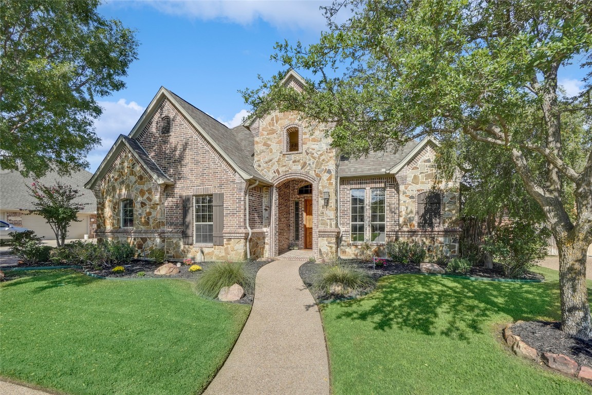 8352 Park Brook Drive North Richland Hills TX 76182