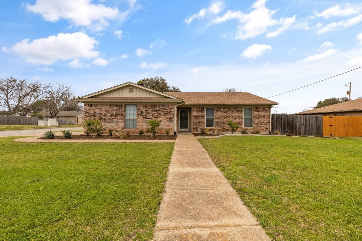 1301 Augusta Road Benbrook TX 76126
