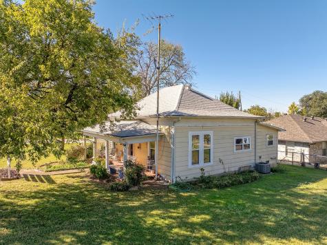 201 N 3rd Street Krum TX 76249