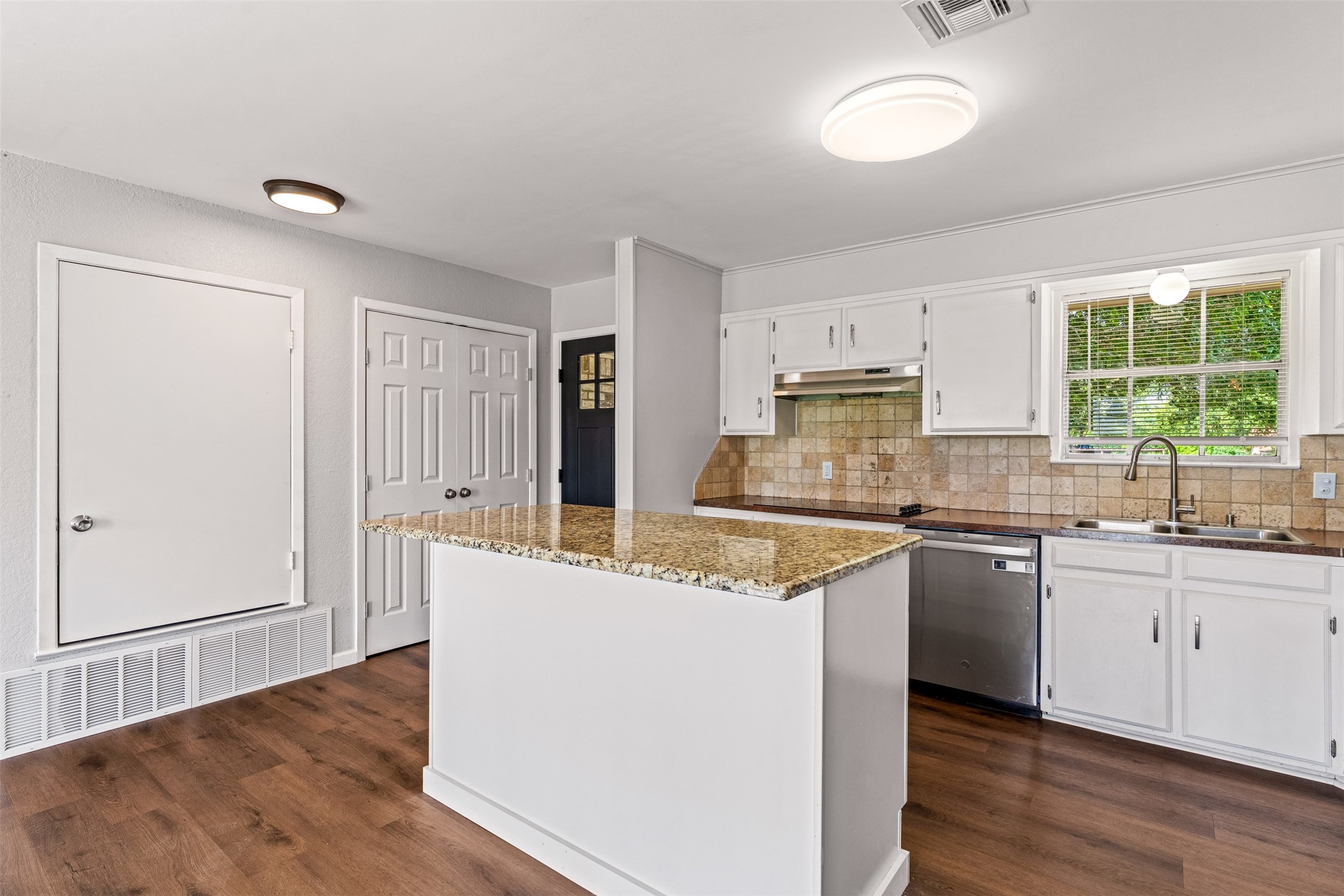 211 Cindy Ann Street Lorena TX 76655