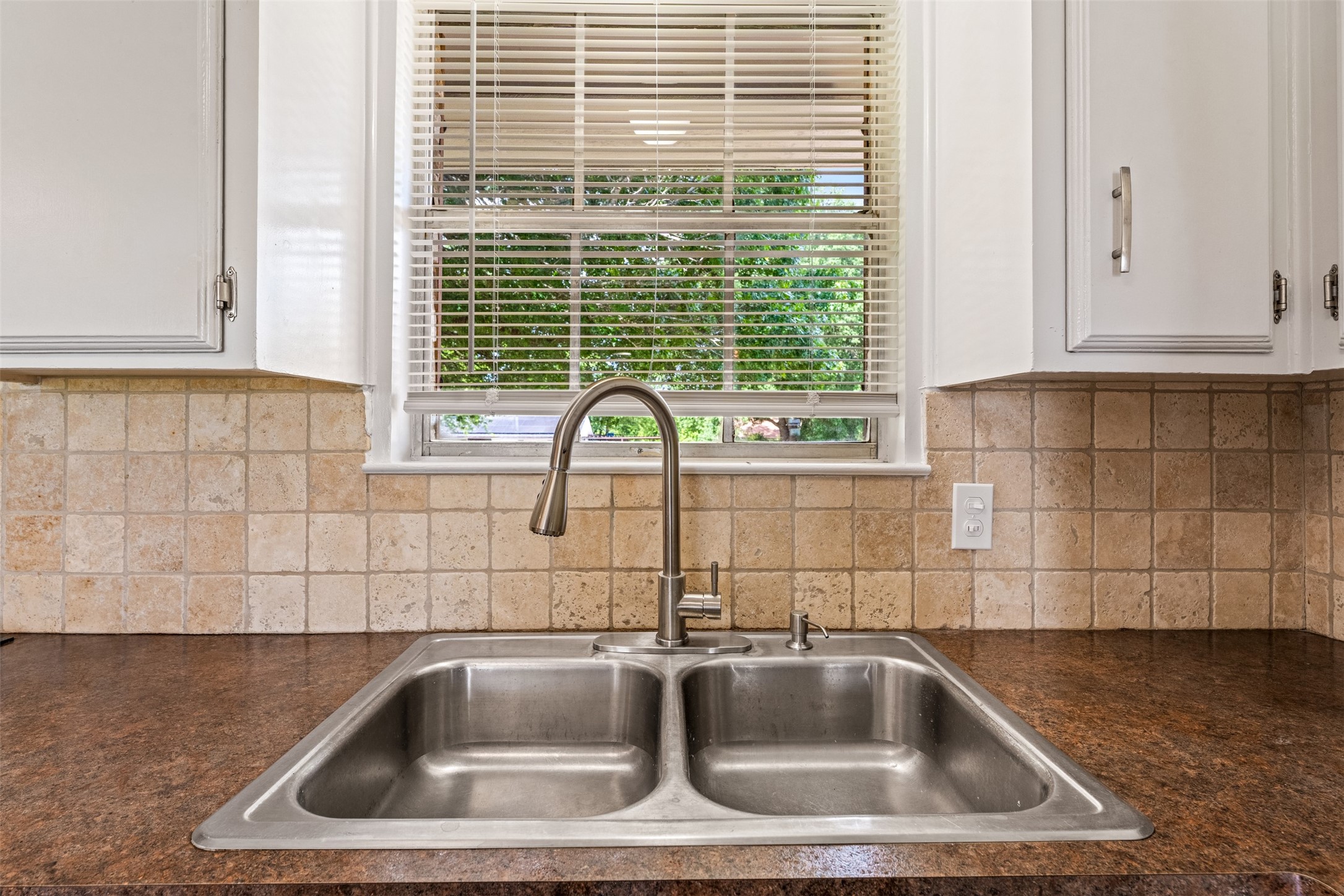211 Cindy Ann Street Lorena TX 76655