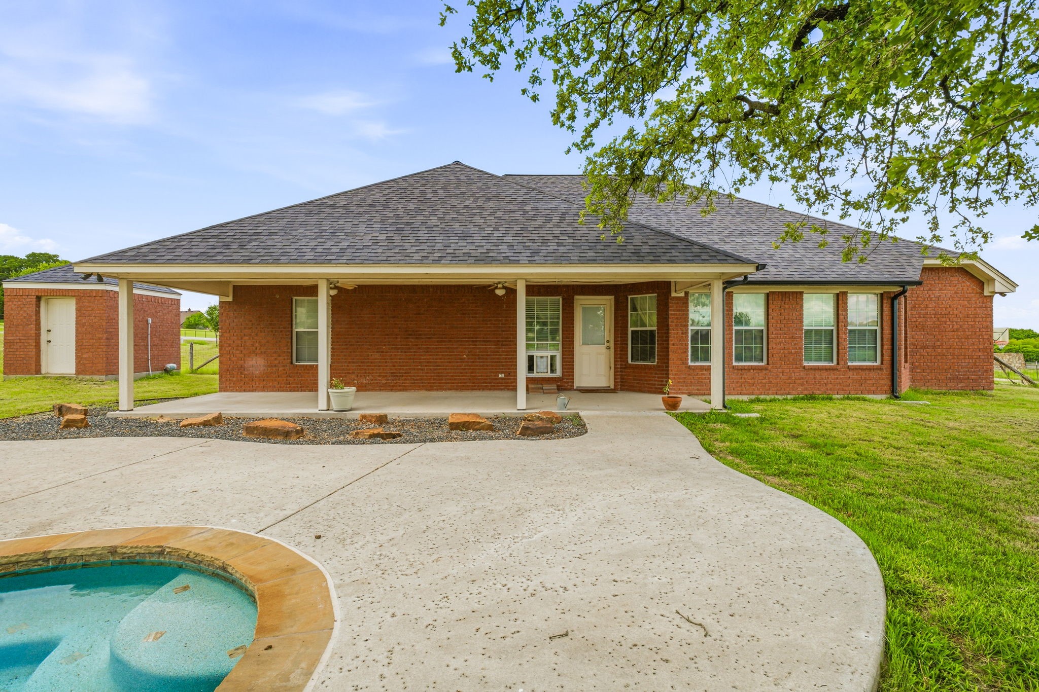 111 Adair Lane Weatherford TX 76088