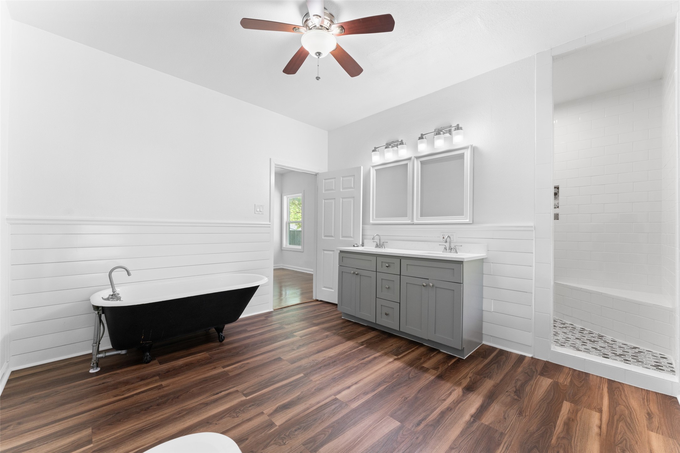 2405 Monroe Street Commerce TX 75428