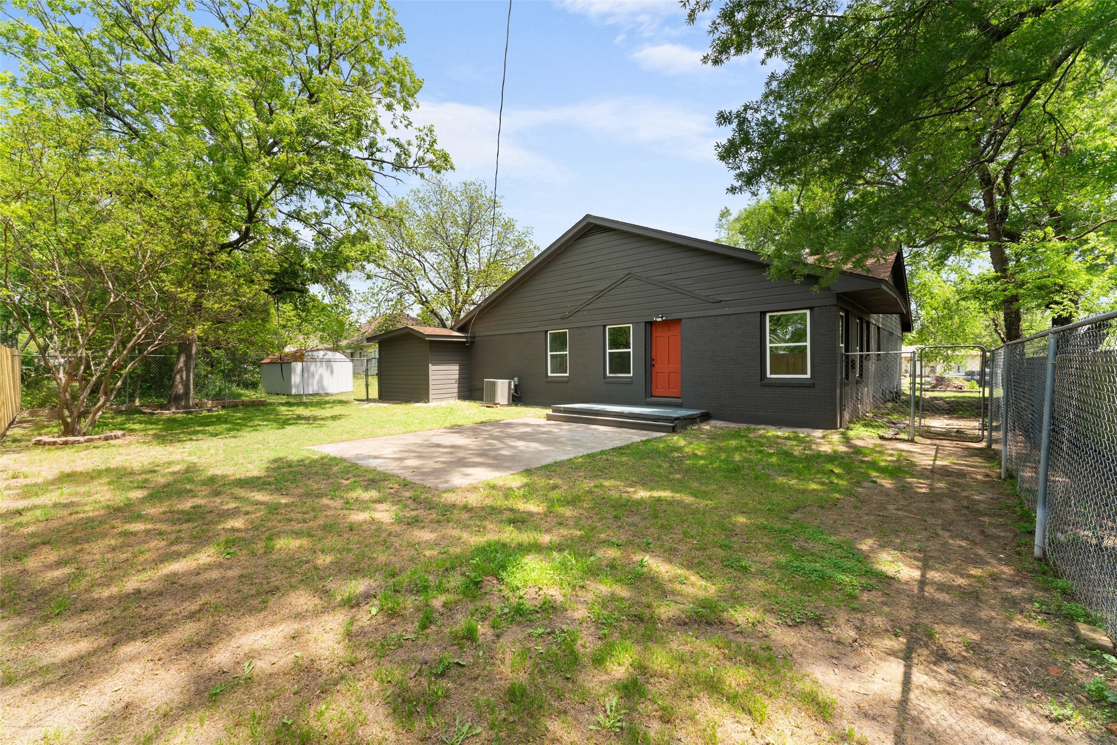 2405 Monroe Street Commerce TX 75428