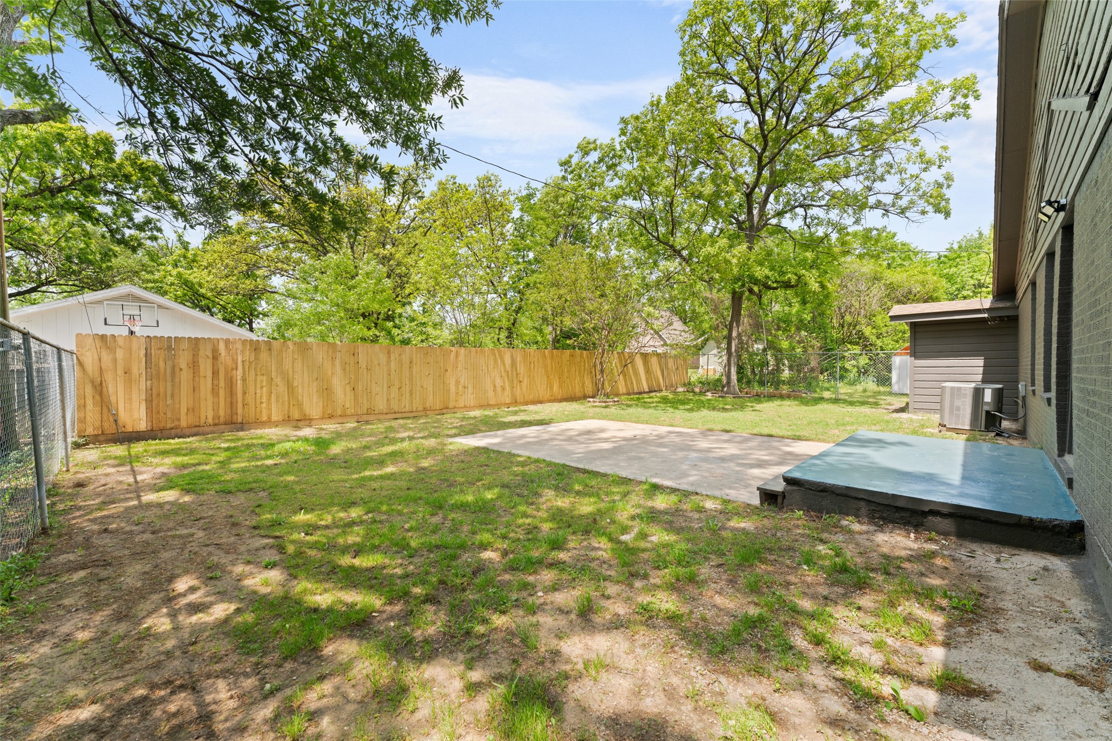 2405 Monroe Street Commerce TX 75428