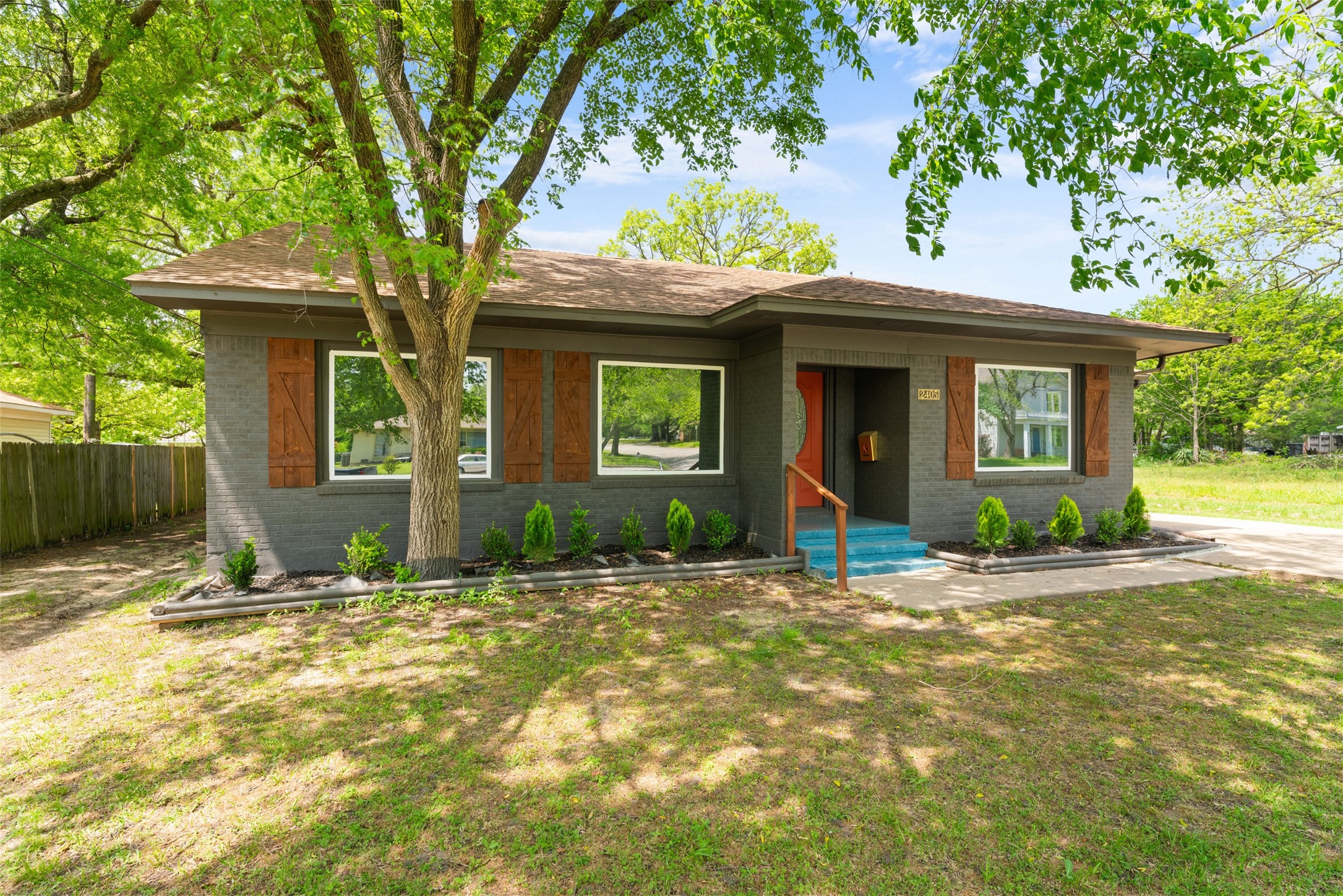 2405 Monroe Street Commerce TX 75428