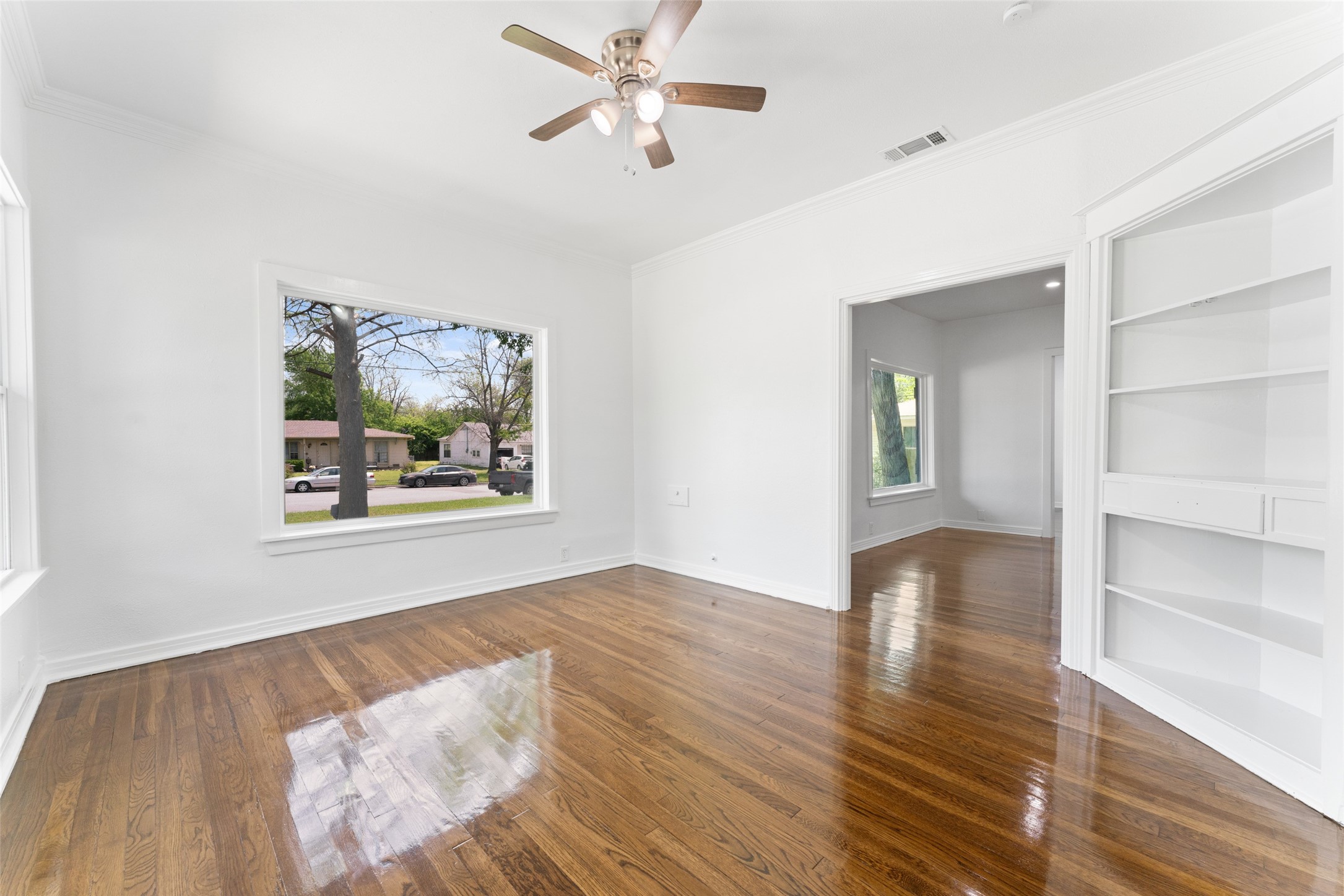 2405 Monroe Street Commerce TX 75428