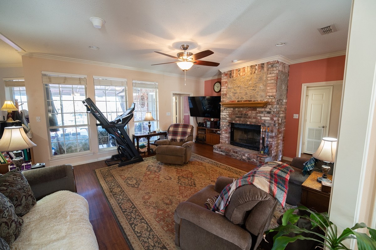 19757 C County Road 444 Lindale TX 75771