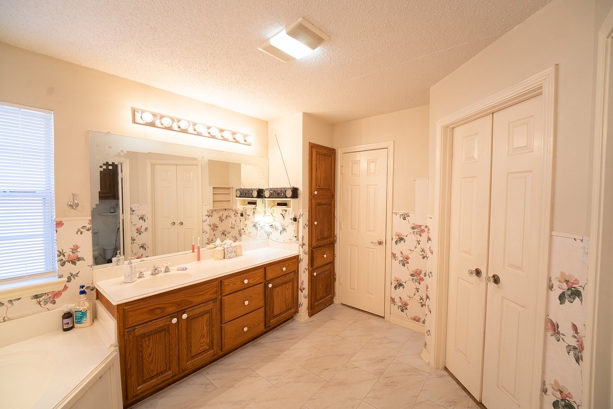 19757 C County Road 444 Lindale TX 75771