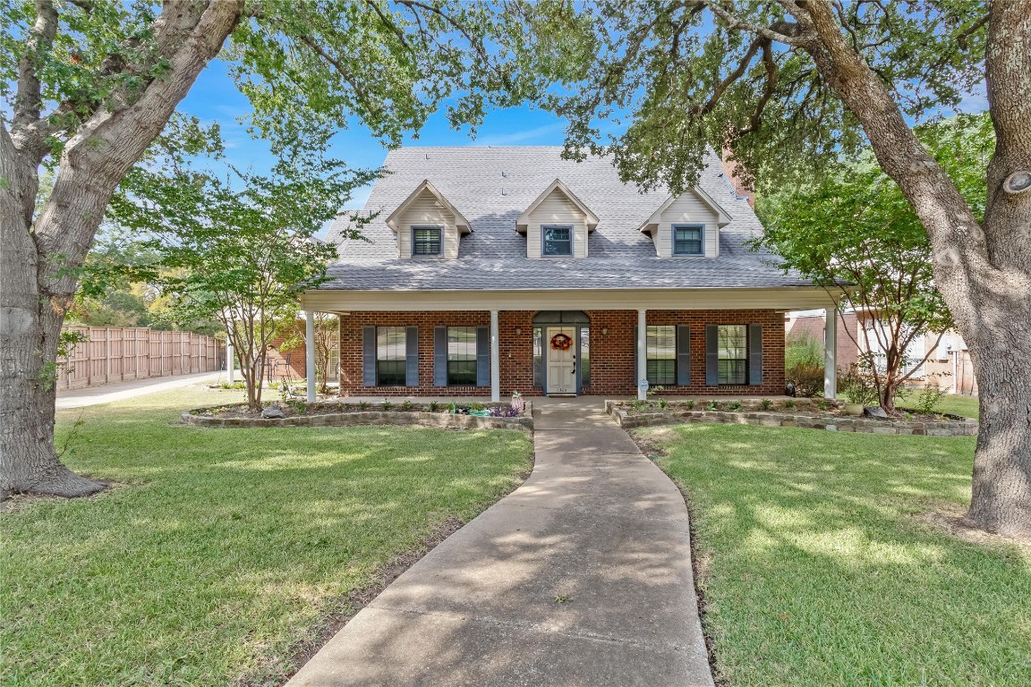1305 Norfolk Court Garland TX 75044