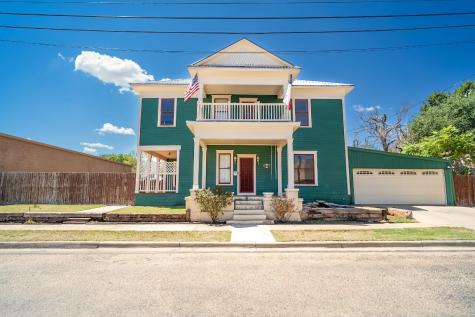 203 Pine Street Sweetwater TX 79556