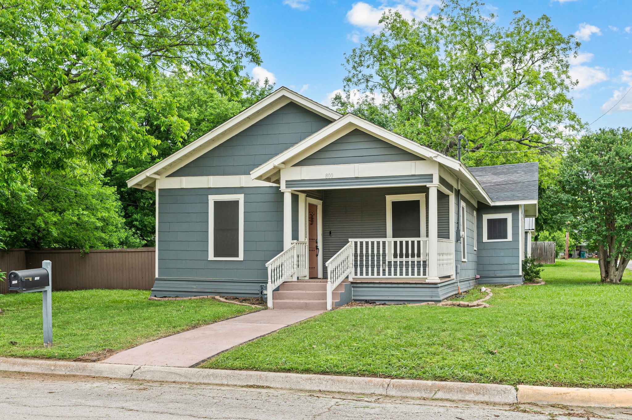 800 N Clements Street Gainesville TX 76240