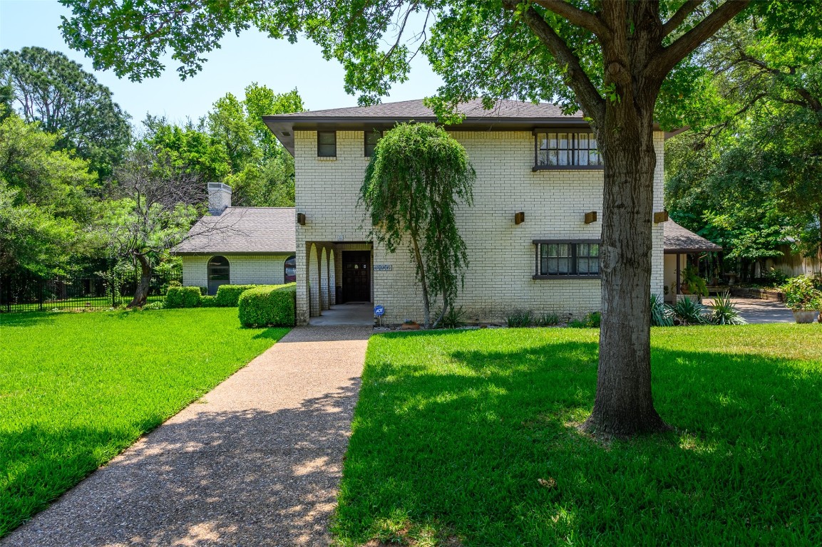 729 Ridgecrest Circle Denton TX 76205