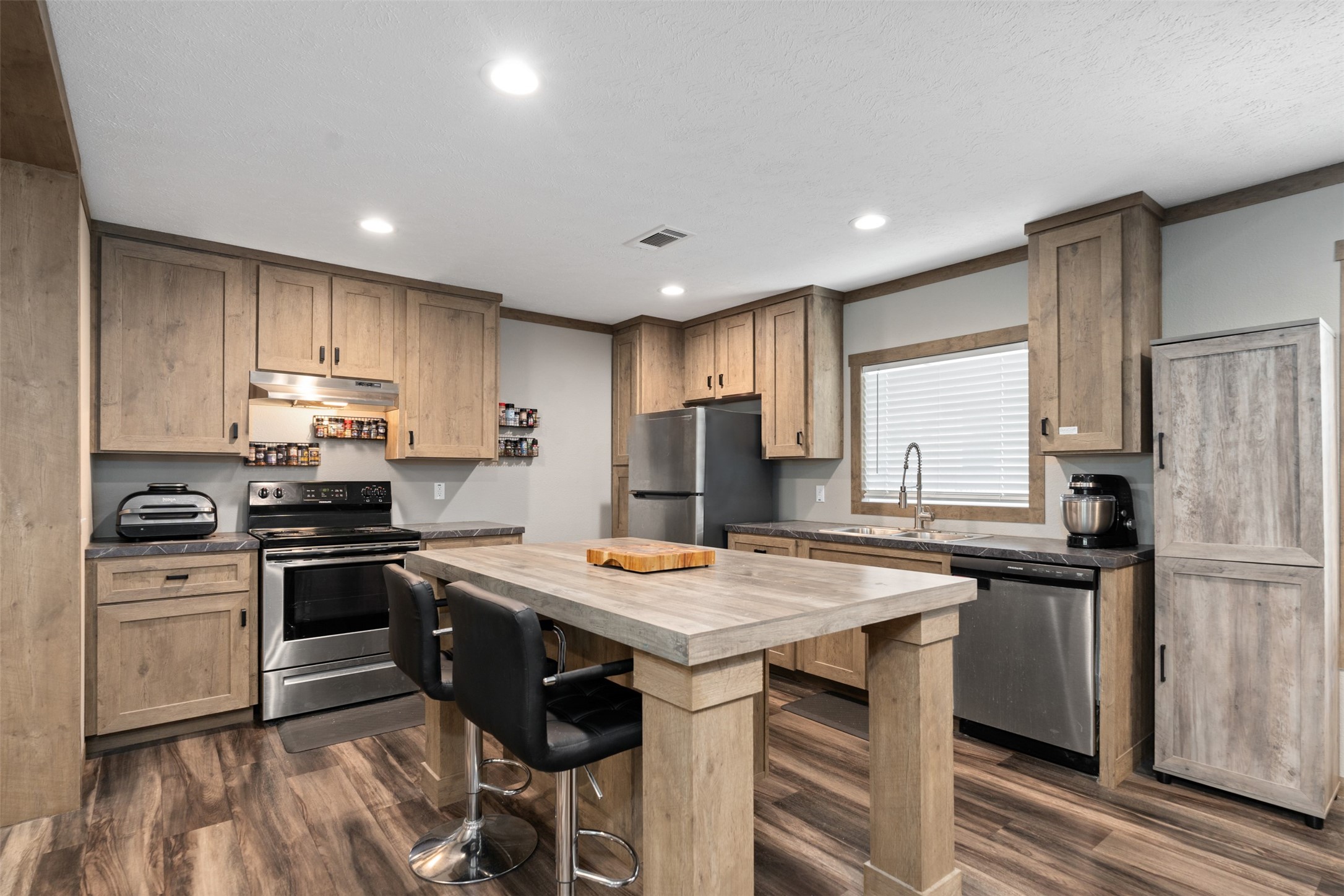 136 Thunderbird Drive Mabank TX 75156