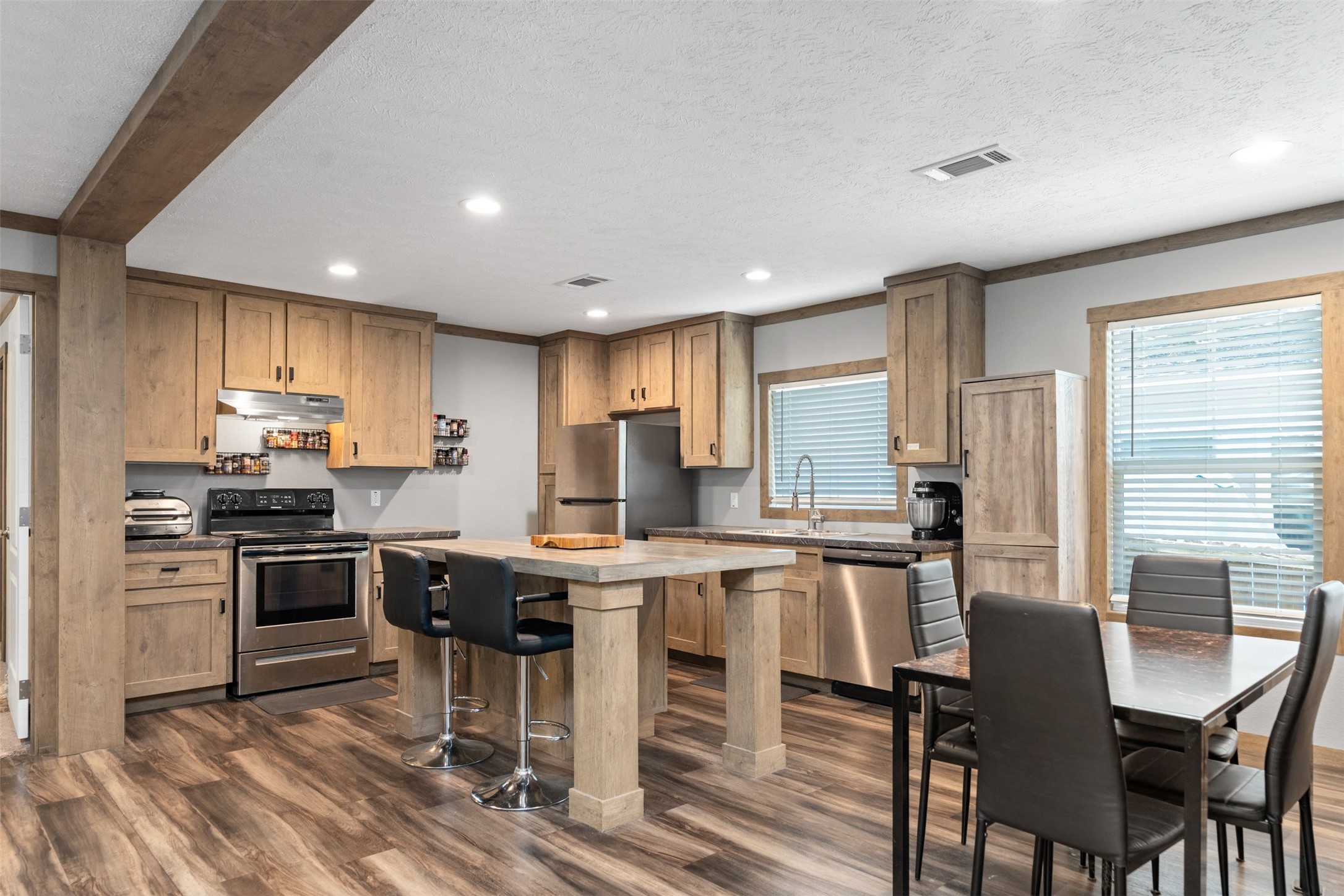 136 Thunderbird Drive Mabank TX 75156