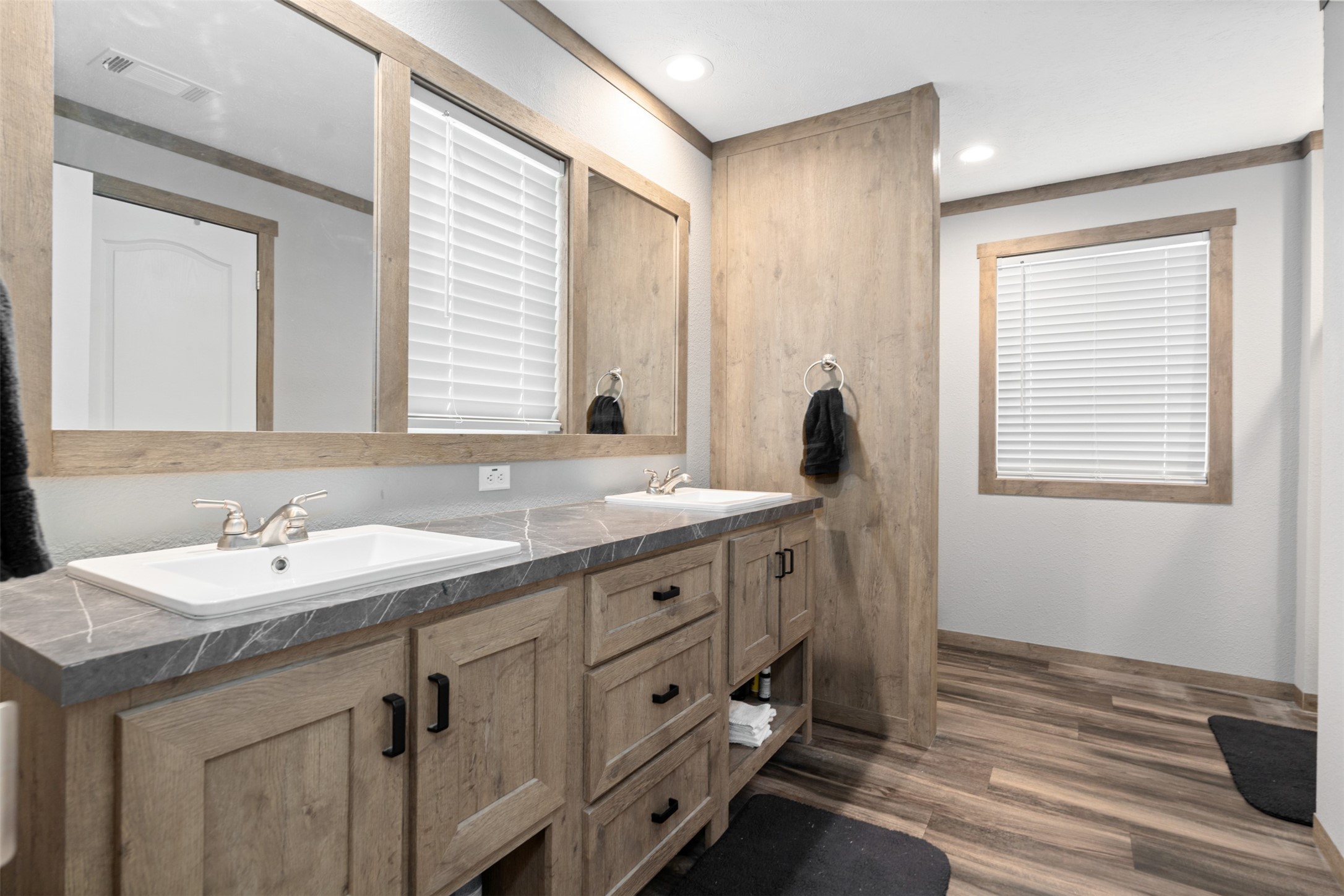 136 Thunderbird Drive Mabank TX 75156