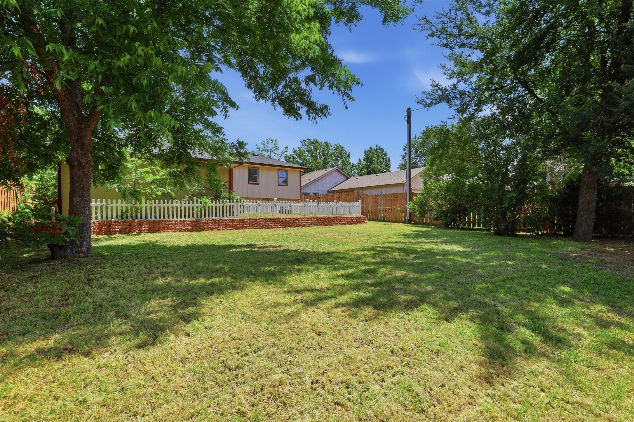 4214 Windhurst Drive Arlington TX 76015