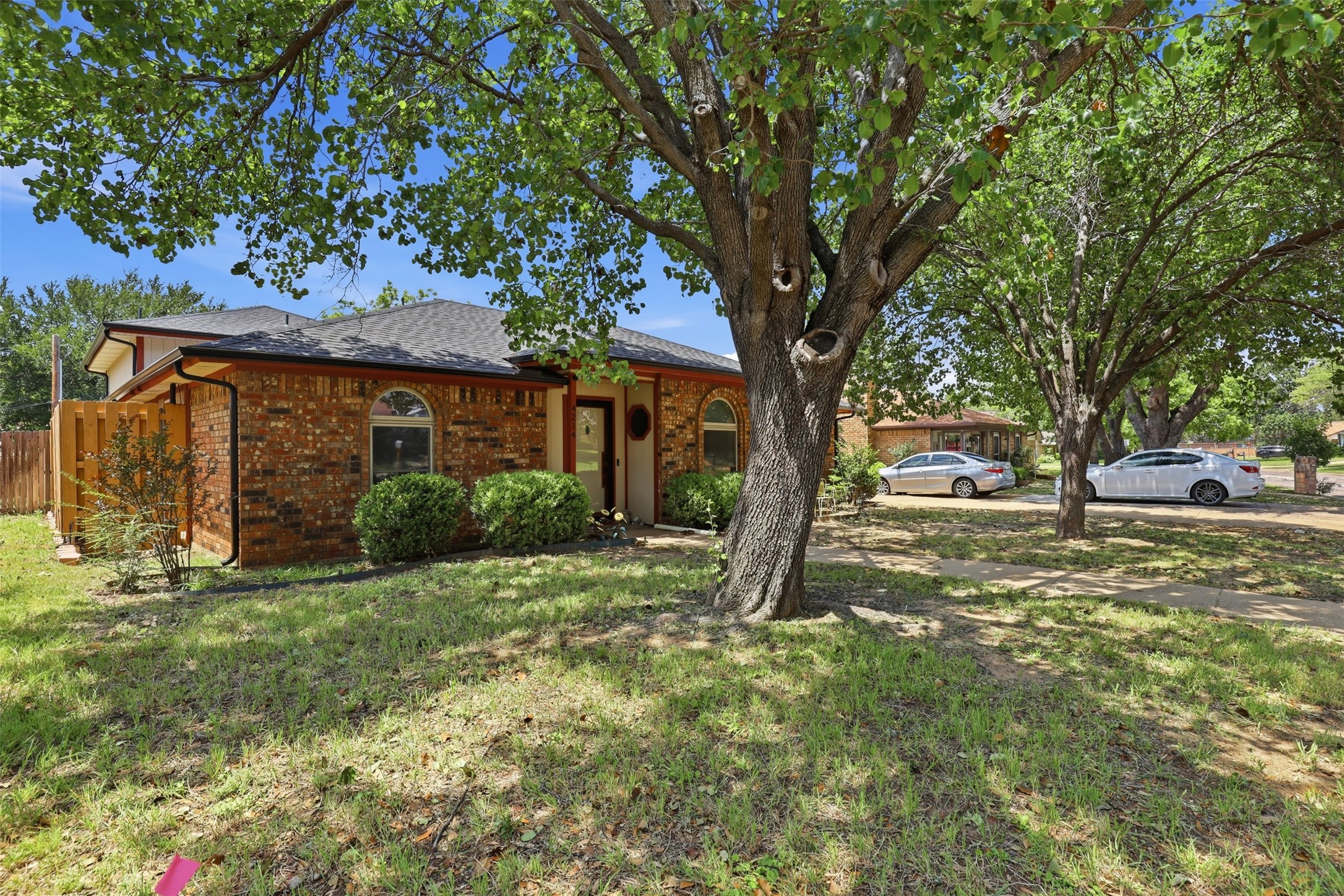 4214 Windhurst Drive Arlington TX 76015