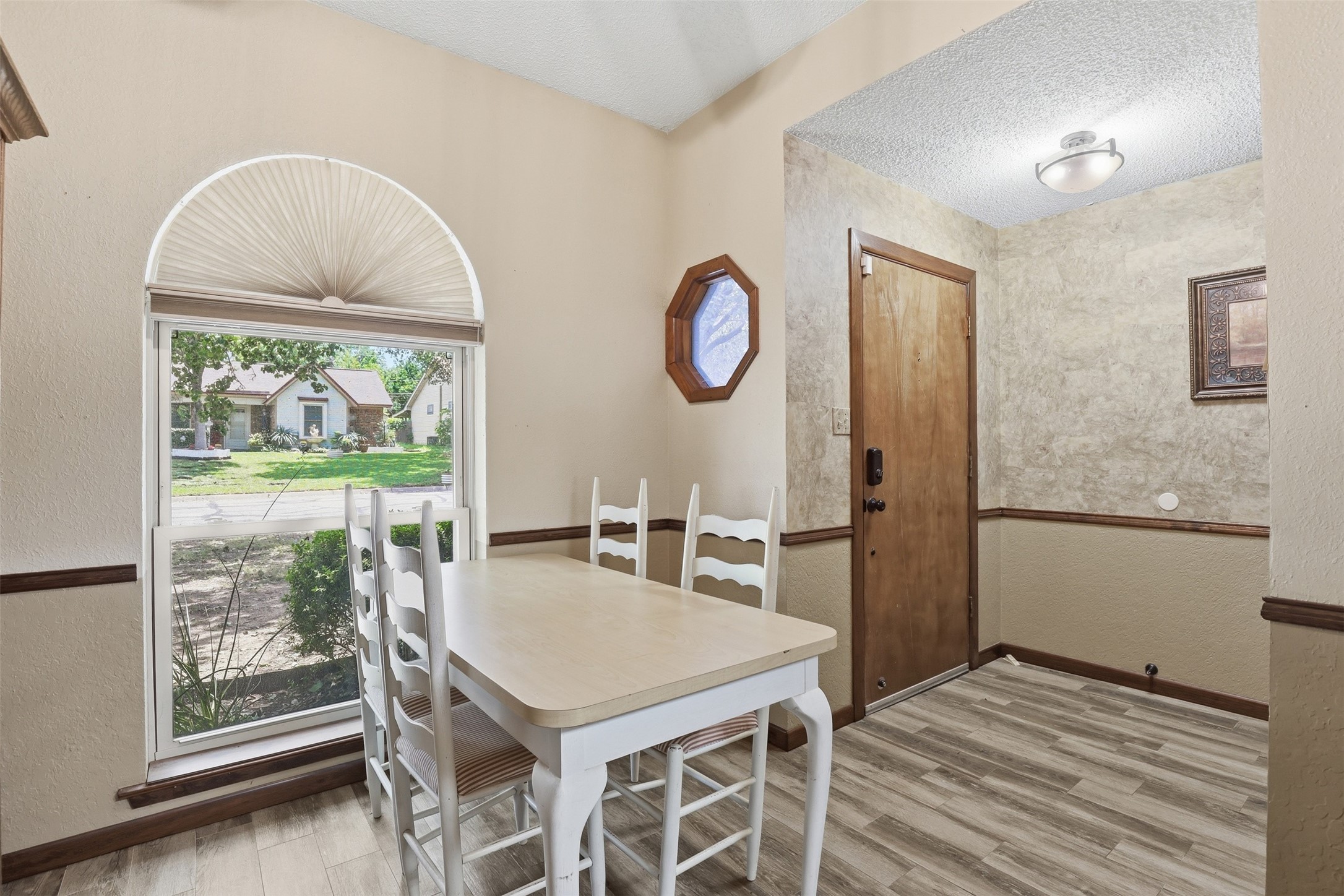 4214 Windhurst Drive Arlington TX 76015