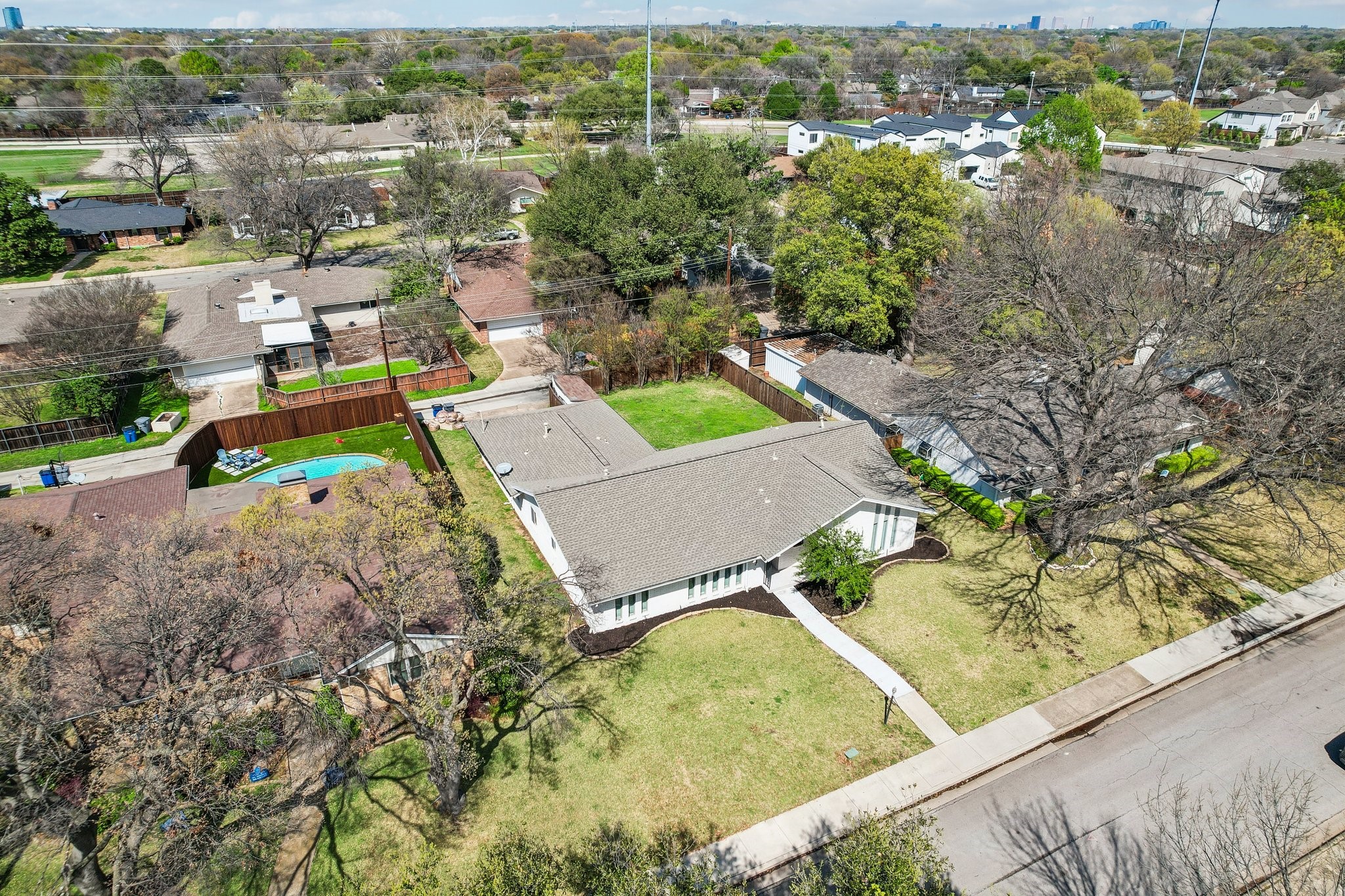 3237 Timberview Road Dallas TX 75229