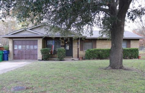 516 Lake Park Avenue Waxahachie TX 75165