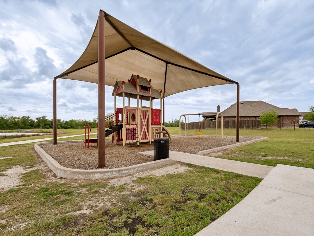 210 Silver Spur Drive Waxahachie TX 75165