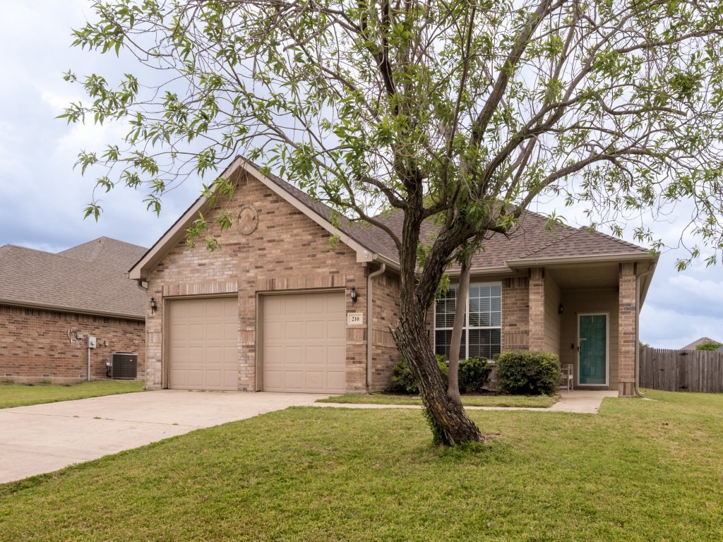 210 Silver Spur Drive Waxahachie TX 75165