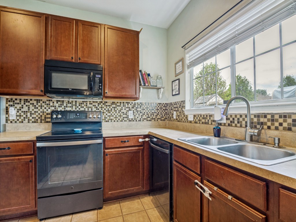 210 Silver Spur Drive Waxahachie TX 75165