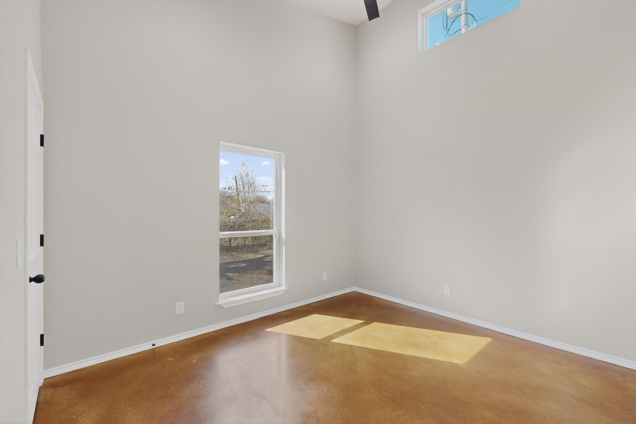 1471 W Kaufman Street Paris TX 75460