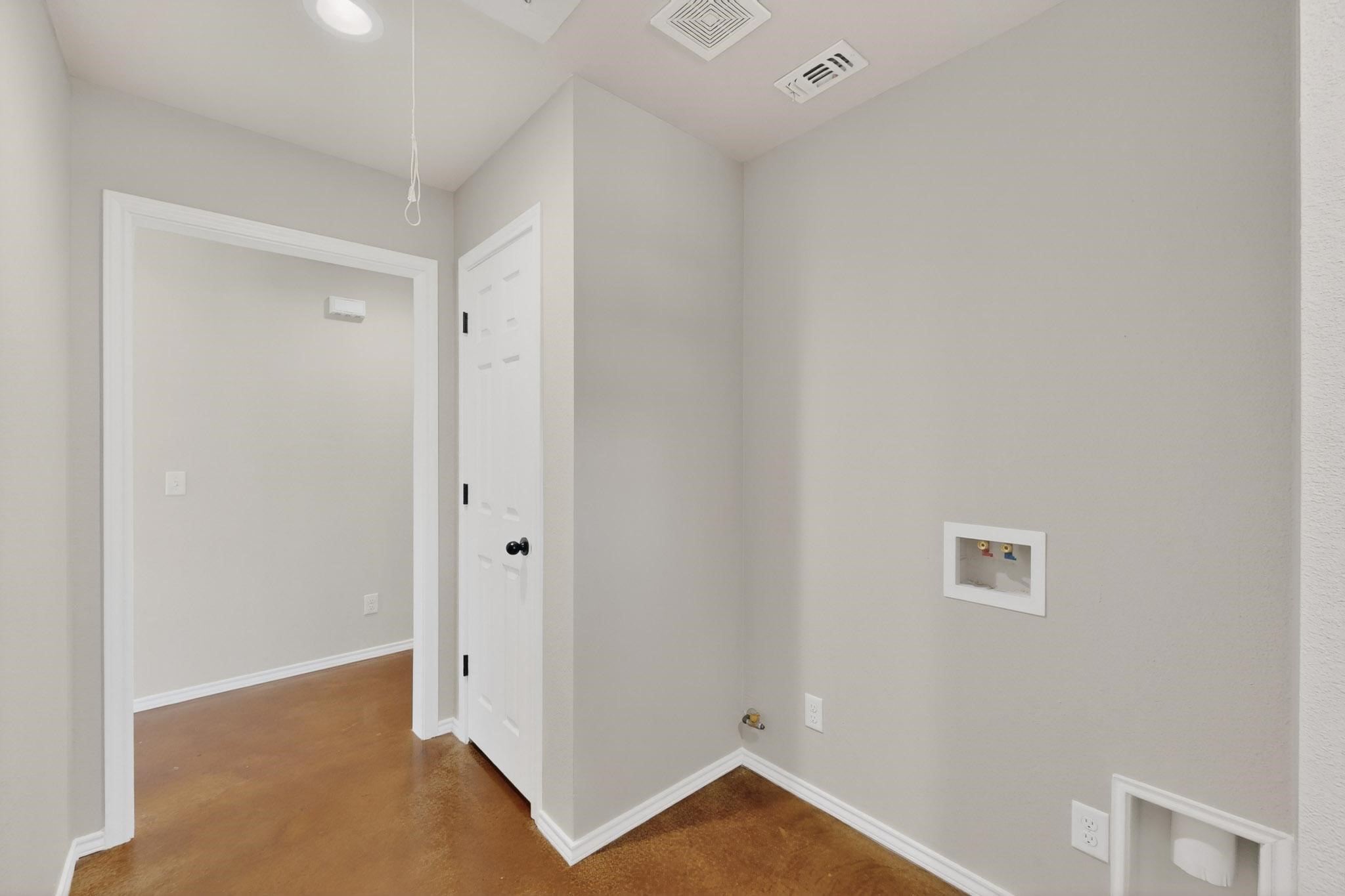 1471 W Kaufman Street Paris TX 75460