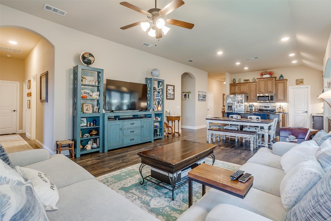 113 Valverde Lane Alvarado TX 76009