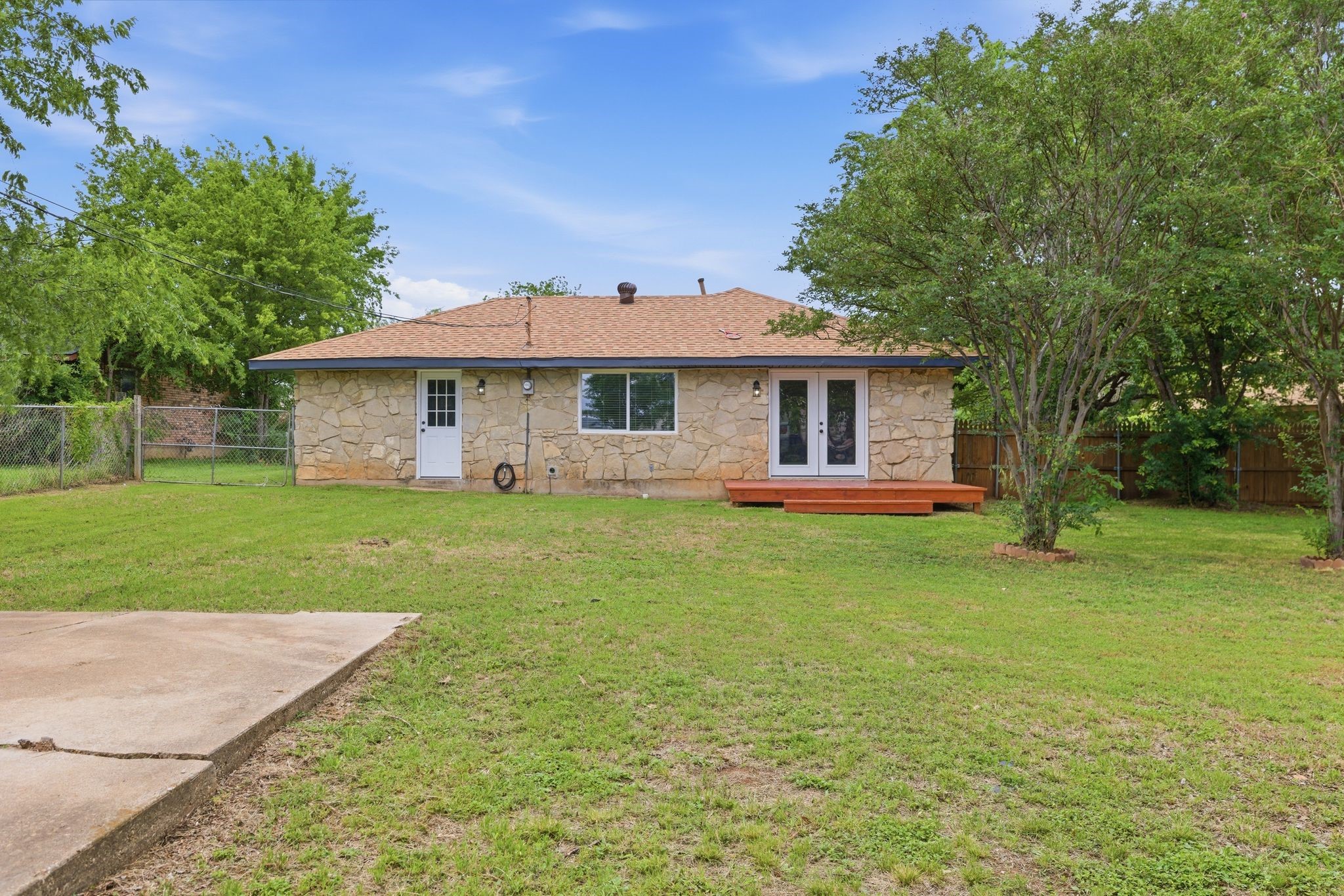 309 Kessler Drive Granbury TX 76048