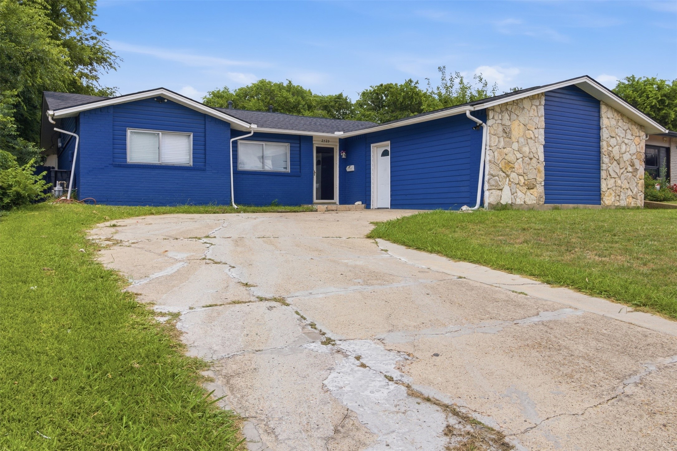 2729 Posey Drive Irving TX 75062