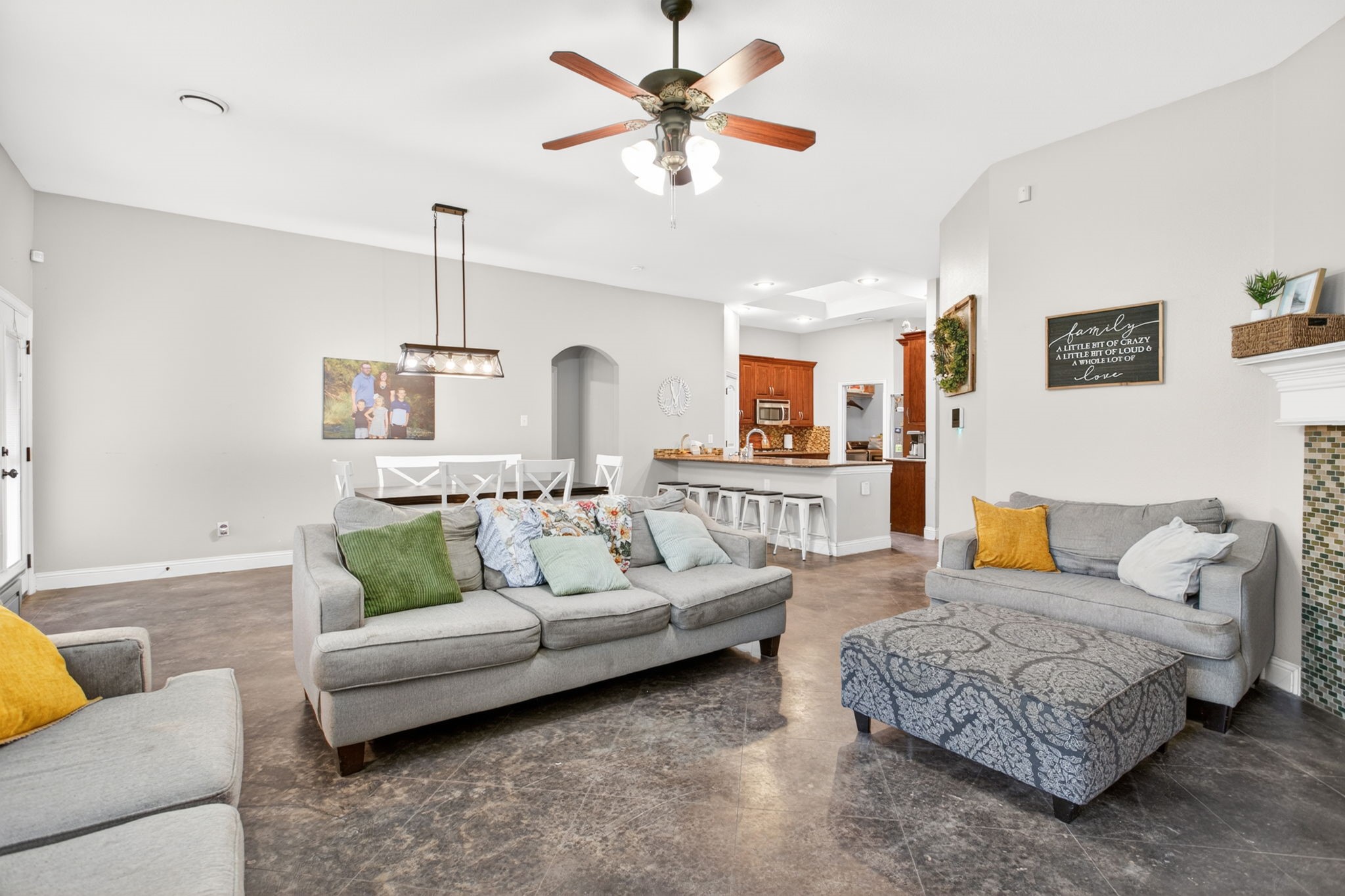 1227 Belle Meade Way Burleson TX 76028