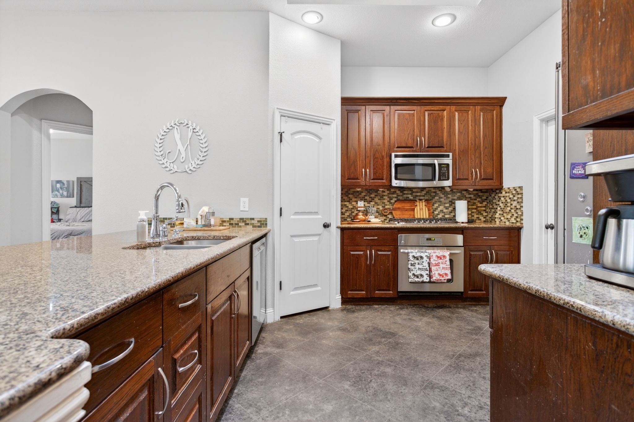 1227 Belle Meade Way Burleson TX 76028