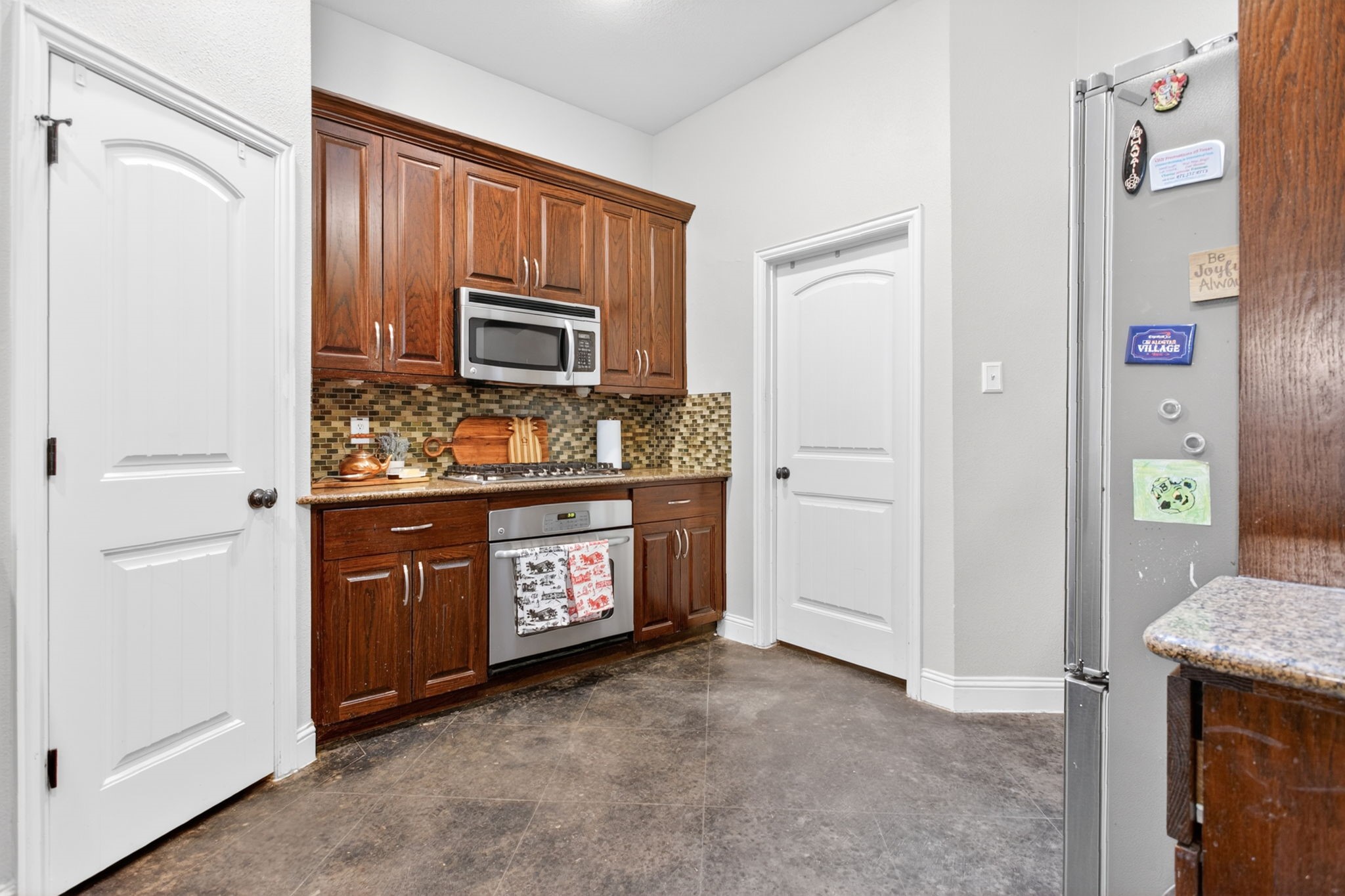 1227 Belle Meade Way Burleson TX 76028