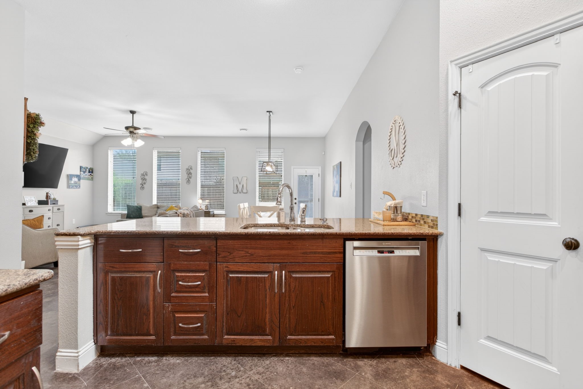 1227 Belle Meade Way Burleson TX 76028
