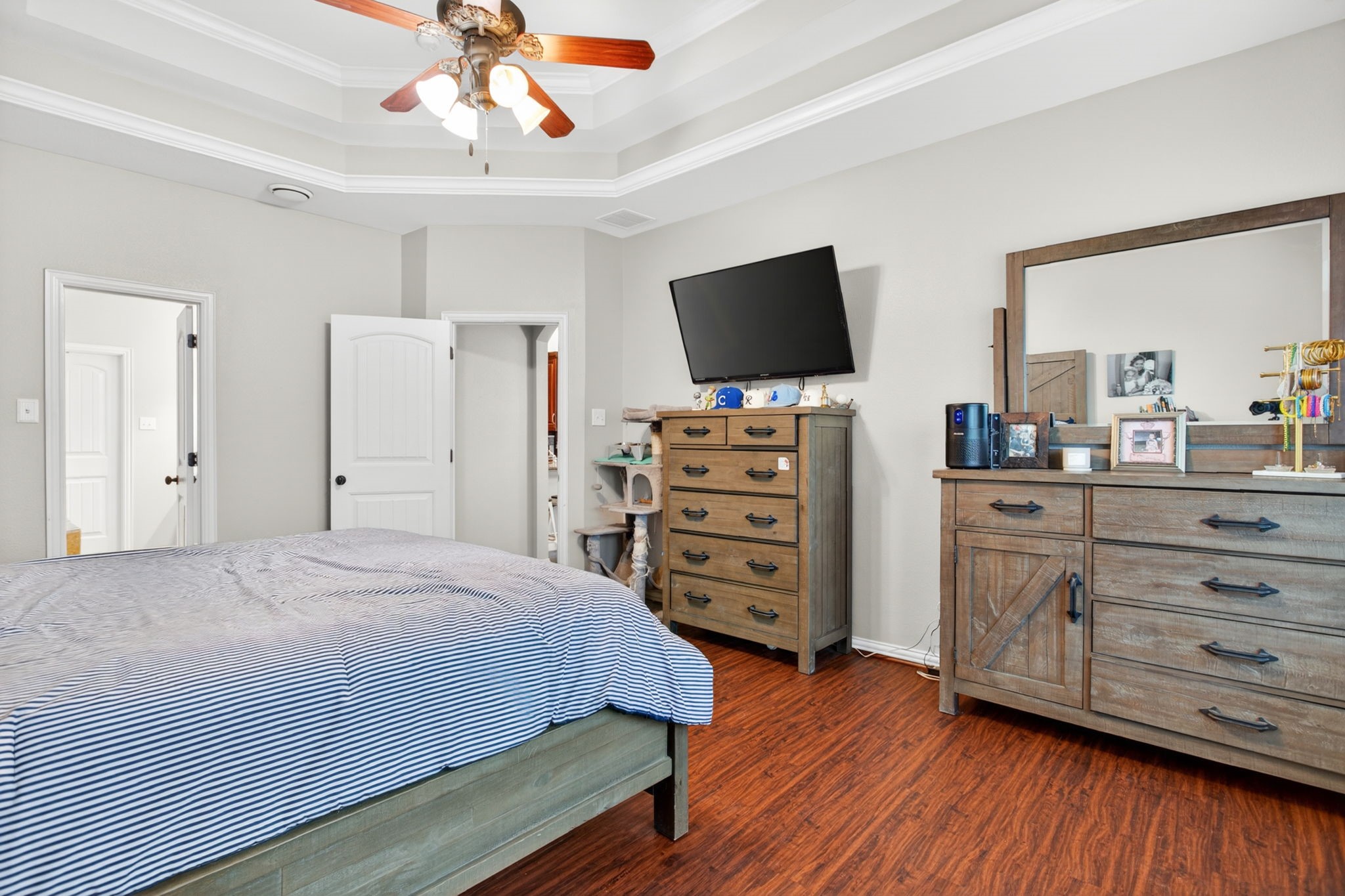 1227 Belle Meade Way Burleson TX 76028